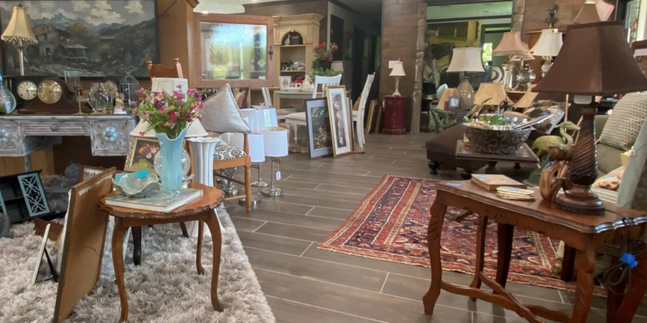 stage a house for estate sale